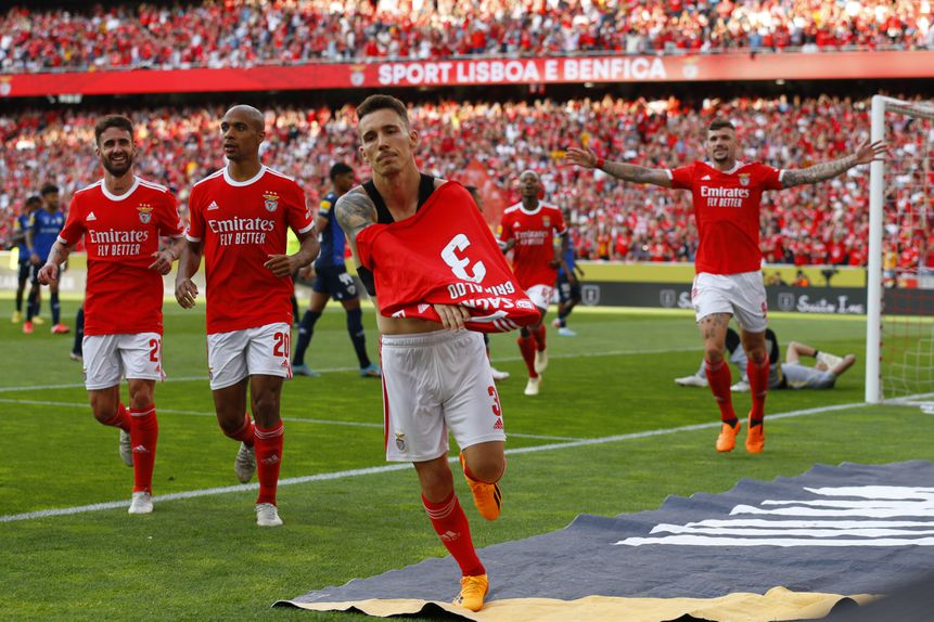 Grimaldo nos tempos do Benfica (Foto: MIGUEL NUNES)