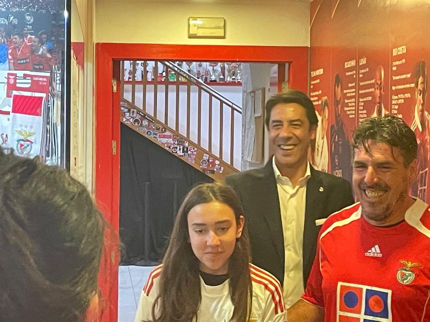 Rui Costa na Casa do Benfica de Leiria — Foto: A BOLA