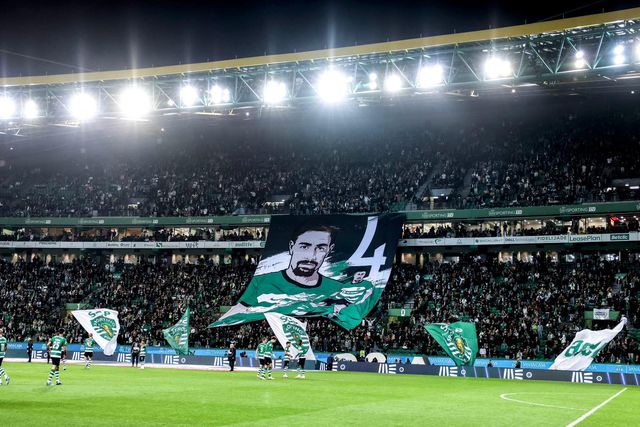 Sporting homenageia Coates em jogo recorde do capitão