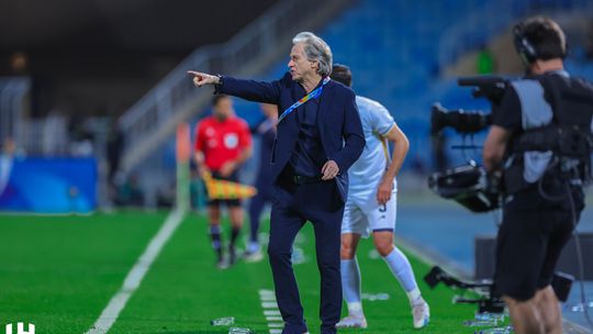 Jorge Jesus termina invicto a fase de grupos da Champions Asiática