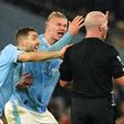 Federação Inglesa vai atrás do Man. City depois de os jogadores rodearem árbitro