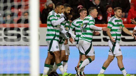 Paulo Bernardo titular na vitória sofrida do Celtic em Aberdeen