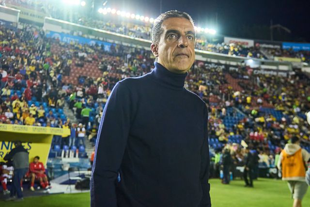 Mercado: Botafogo oficializa Renato Paiva