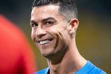 Com o futuro em aberto, Cristiano Ronaldo sorri no regresso aos treinos (foto)