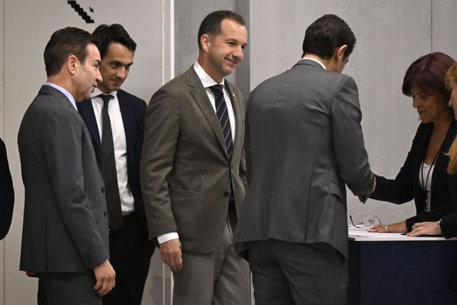 Rui Costa, Frederico Varandas e António Salvador, presidentes de Benfica, Sporting e SC Braga, respetivamente, na 16ª cimeira dos Presidentes da Liga. 3 de dezembro de 2025. FERNANDO VELUDO/LUSA