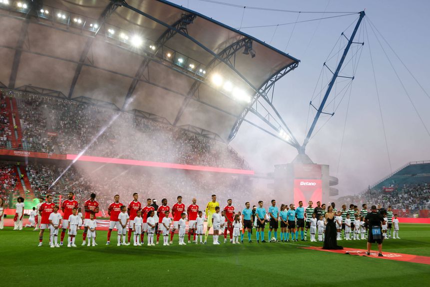 Benfica e Sporting defrontam-se pela segunda vez esta época, após a decisão da Supertaça - Foto: Imago