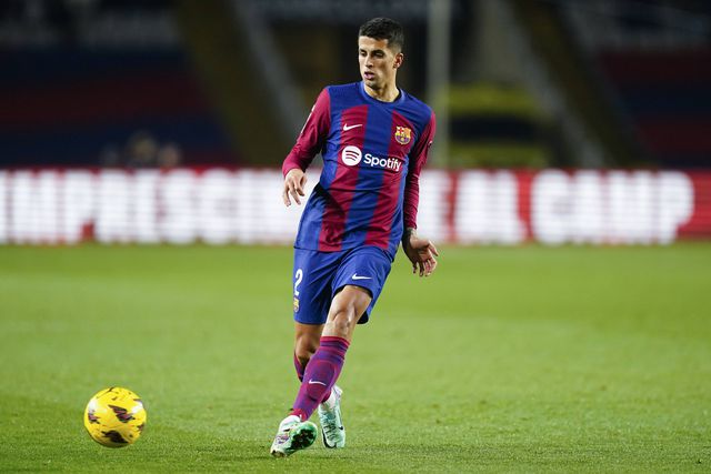 João Cancelo de pé quente no treino (vídeo)
