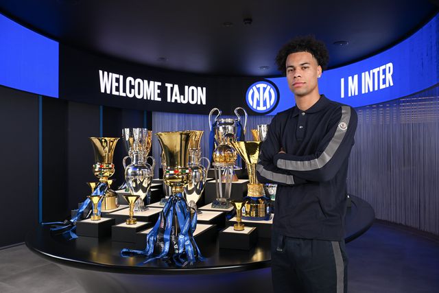 Inter oficializa ala canadiano