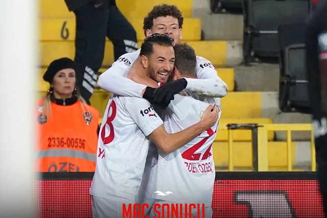 Pendikspor de Ivo Vieira evita derrota com Sequeira a titular