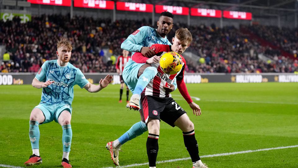 Taça de Inglaterra: Com quatro portugueses, Wolverhampton empata em Brentford