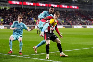 Taça de Inglaterra: Com quatro portugueses, Wolverhampton empata em Brentford