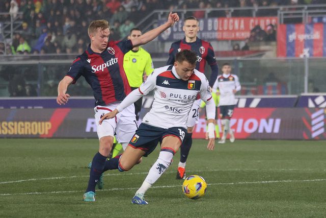 Bolonha evita derrota com o Génova nos últimos segundos