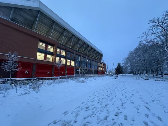 Liverpool acordou com neve e jogo de Amorim pode estar em risco