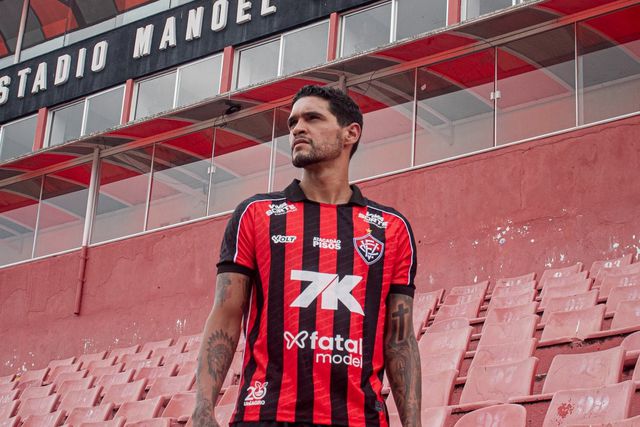 Riccieli cedido pelo Famalicão - Foto: Vitória/X