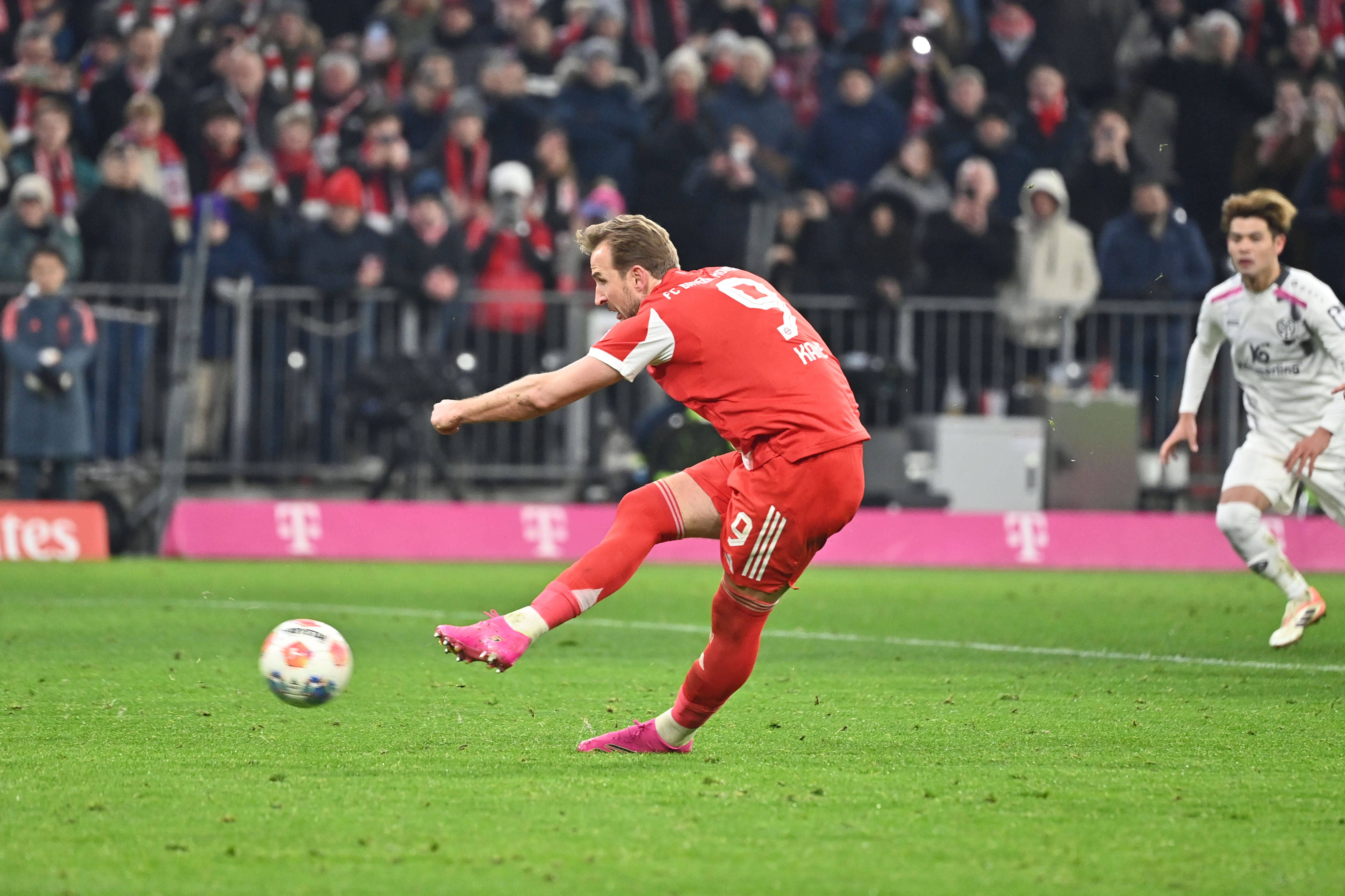 4. Bayern - 16 penáltis a favor - 88 por cento convertidos - Foto: IMAGO