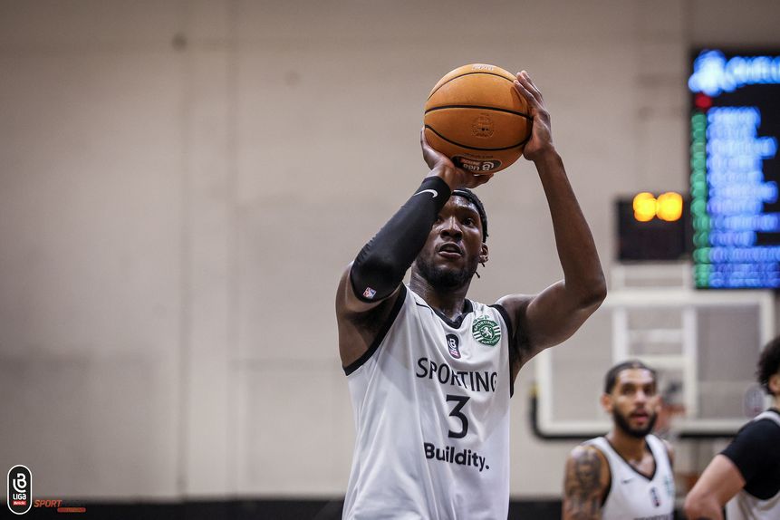 Maleeck Harden-Hayes tranquilizou os leões da linha de lance livre nos derradeiros segundos       Fotografia FPB