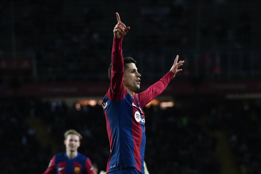 João Cancelo representou o Barcelona em 2023/24