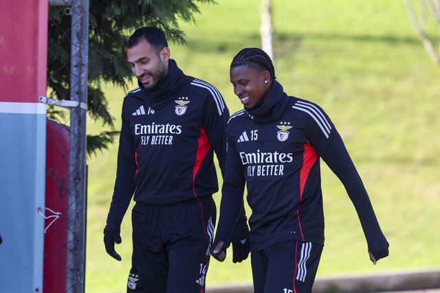 Pavlidis e Sidny Lopes Cabral - Foto: SL Benfica