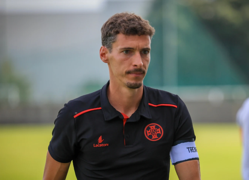 Fábio Vieira pode rumar ao Torreense - Foto: AD Ovarense