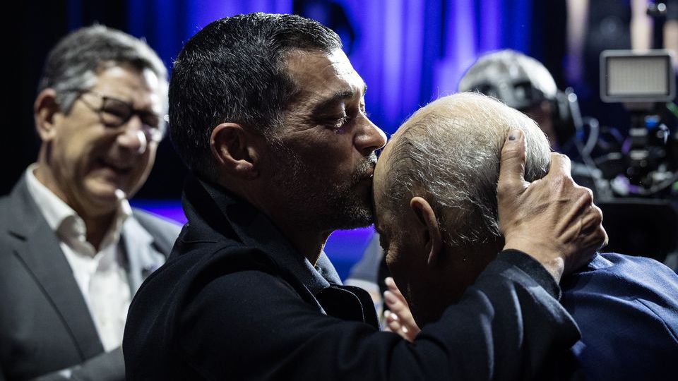 Sérgio Conceição reage a polémica sobre abraço a Pinto da Costa