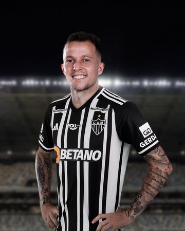 Mercado (oficial): Atlético Mineiro anuncia regresso de Bernard