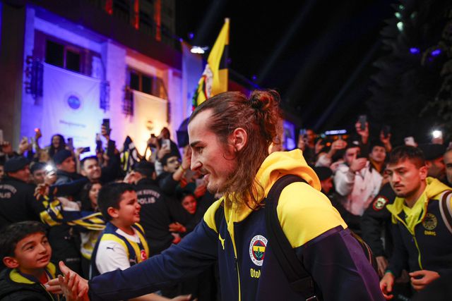 Ex-alvo do FC Porto explica ida para o Fenerbahçe: «Não pensava em mais nada»