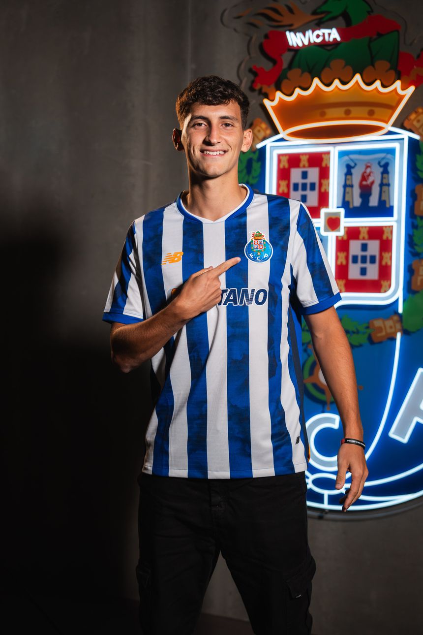 Tomás Pérez deu boas indicações na estreia como titular (FOTO: FC PORTO)