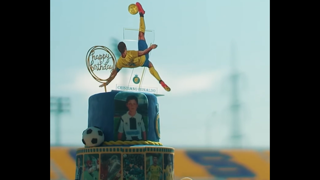 Cristiano Ronaldo teve direito a bolo antes do treino do Al Nassr