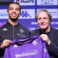 Cher Ndour lembrou o Benfica na apresentação na Fiorentina