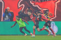 Schick festeja golo na compensação