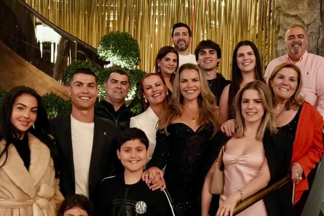 VÍDEO: Ronaldo dança e festeja em grande o 40.º aniversário