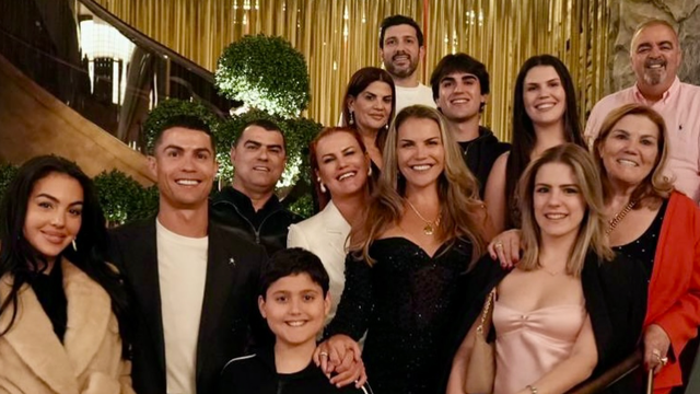 VÍDEO: Ronaldo dança e festeja em grande o 40.º aniversário