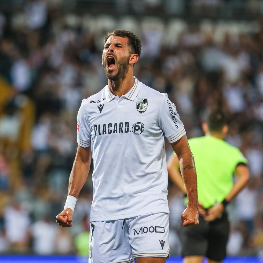 Nélson Oliveira, juntamente com Samu, Abascal e Charles, são os rostos da expriência do Vitória