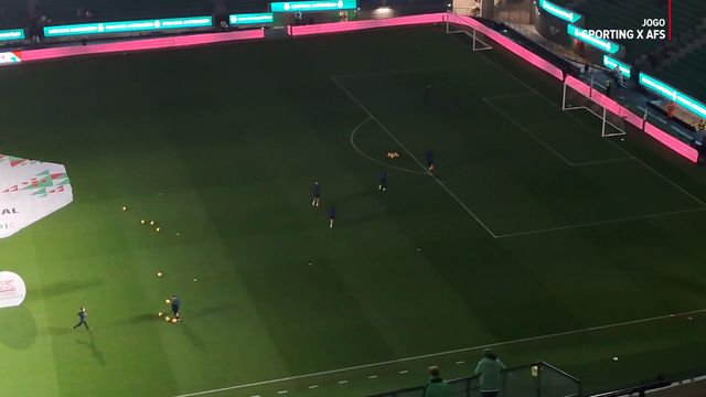 Guarda-redes do Sporting já aquecem em Alvalade