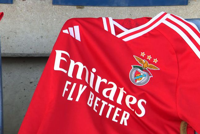 Gonçalo Moreira assinou camisola ao filho de Rui Marques, no dia em que assinou contrato profissional