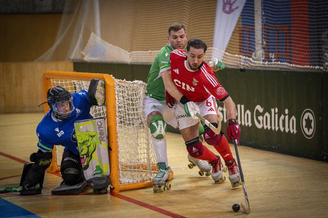 Benfica cede primeiros pontos na Champions em noite de vingança de rivais