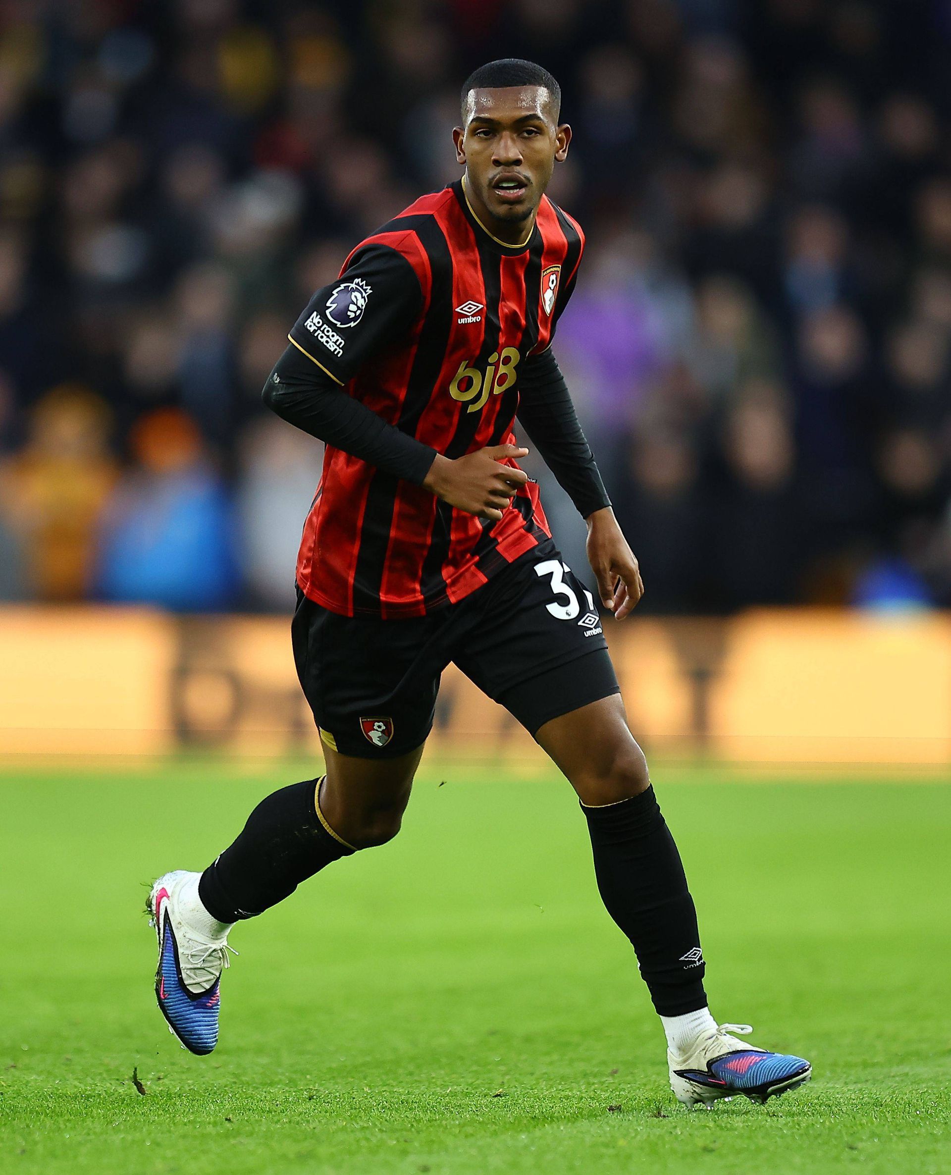 Rayan em 2026: 1 jogo/0 golos pelo Bournemouth; Rayan em 2025: 57 jogos/20 golos pelo Vasco da Gama - Foto: IMAGO