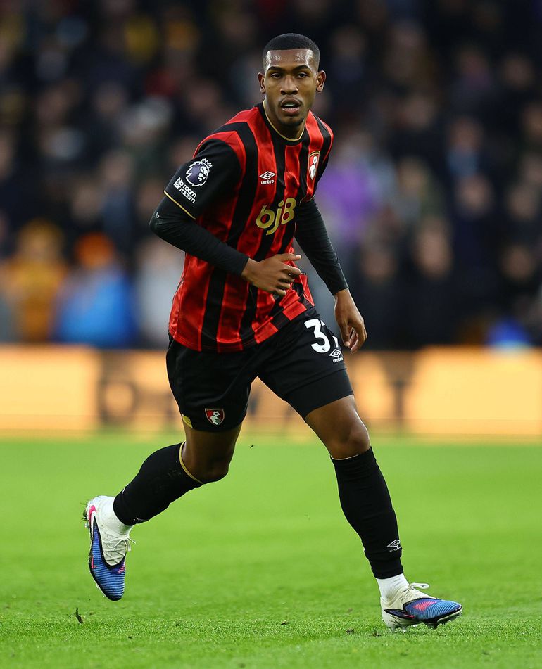 Rayan em 2026: 1 jogo/0 golos pelo Bournemouth; Rayan em 2025: 57 jogos/20 golos pelo Vasco da Gama - Foto: IMAGO