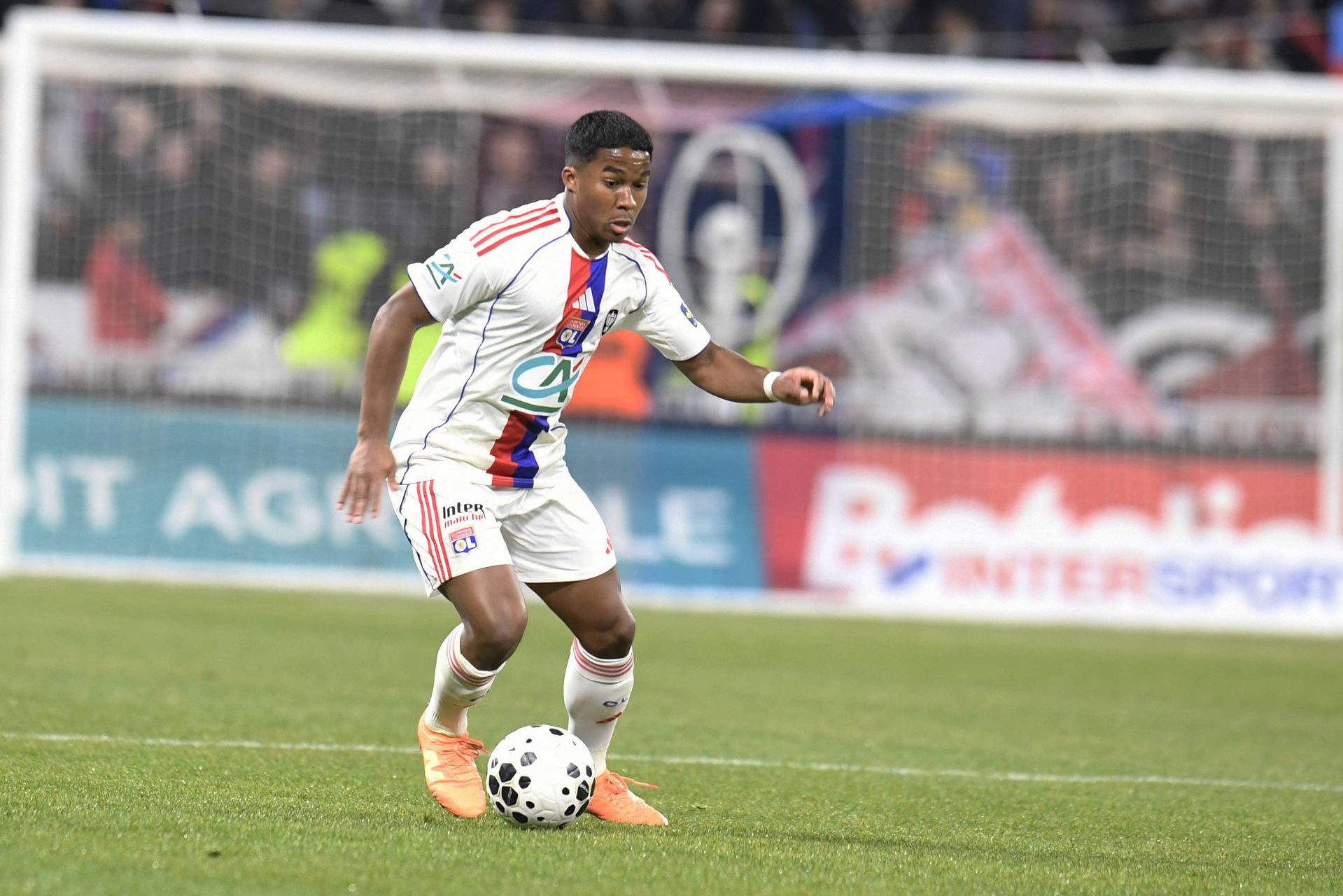 Endrick está a voar no Lyon, de Paulo Fonseca