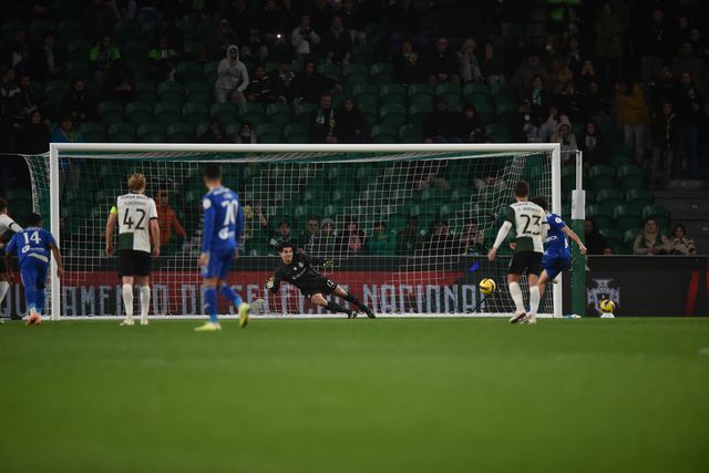 Pedro Lima não tremeu na marca dos 11 metros em Alvalade - Foto: Miguel Nunes