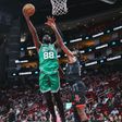 Neemias Queta em ação contra os Houston Rockets - Foto X/Boston Celtics