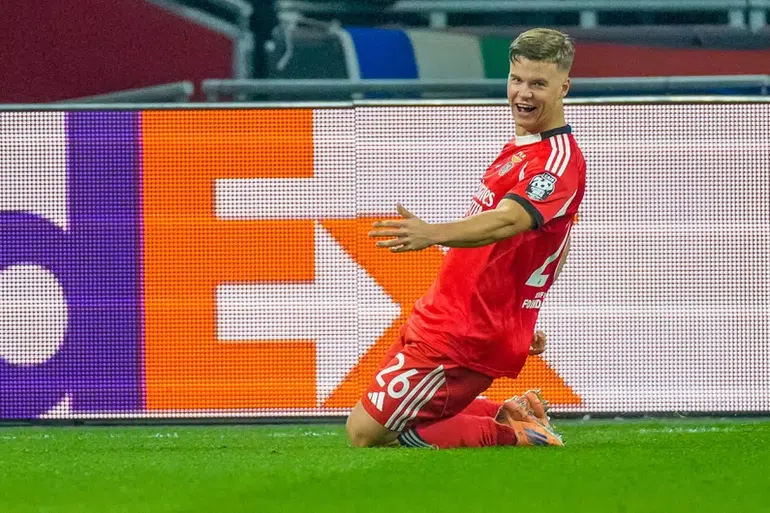 Samuel Dahl é imprescindível na equipa no lugar de lateral-esquerdo (foto: Imago)