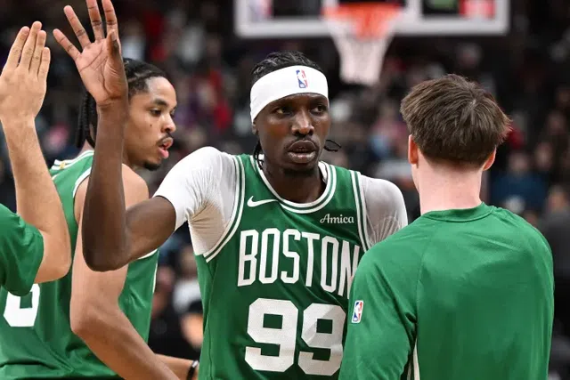 Chris Boucher ficou apenas meia época em Boston