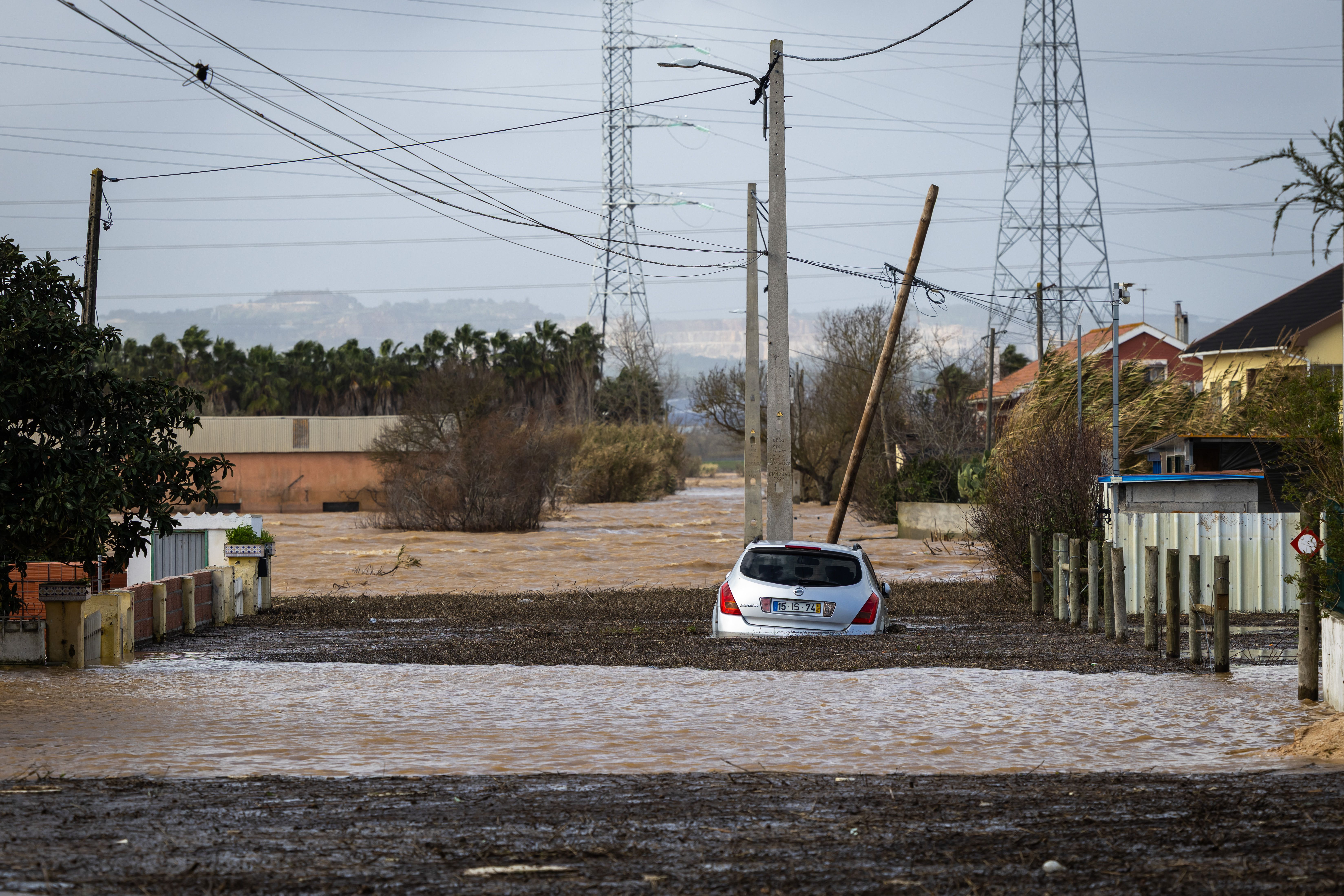 As cheias afetaram a Azambuja - Foto: José Sena Goulão/LUSA