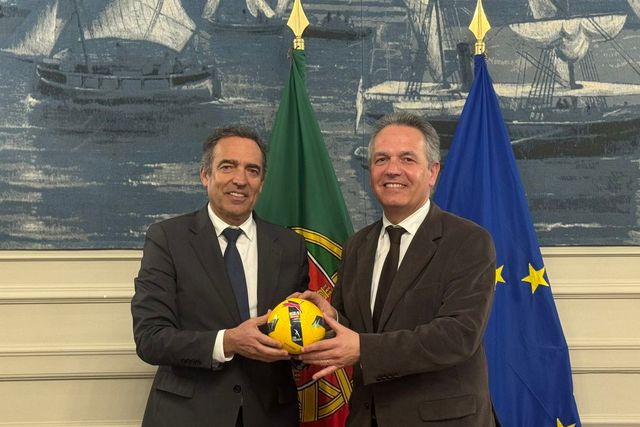 Reinaldo Teixeira, presidente da Liga, e Paulo Simões Ribeiro, Secretário de Estado Adjunto e da Administração Interna - Foto: Liga Portugal