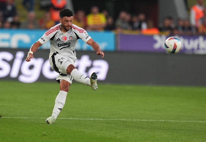 Axel Oxlade Chamberlain pelo Besiktas