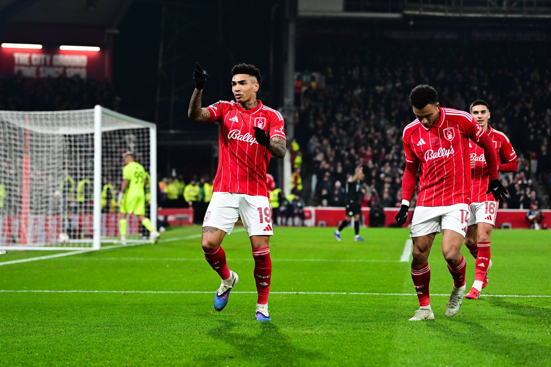 Igor Jesus em 2025/26: 31 jogos/11 golos pelo Nottingham Forest - Foto: IMAGO