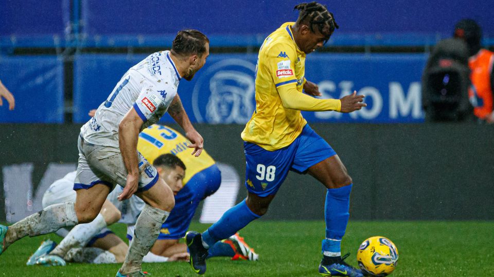 Estoril: vitória dos sub-23 para Michel ‘rodar’ e Fabrício testar