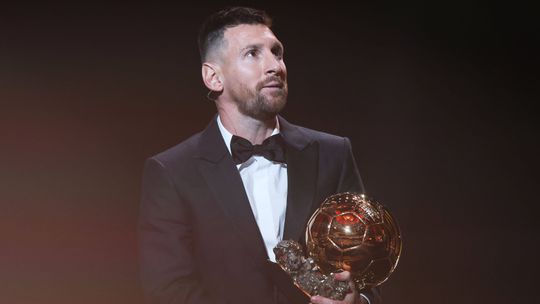 Haaland diz que Messi é o melhor jogador de sempre