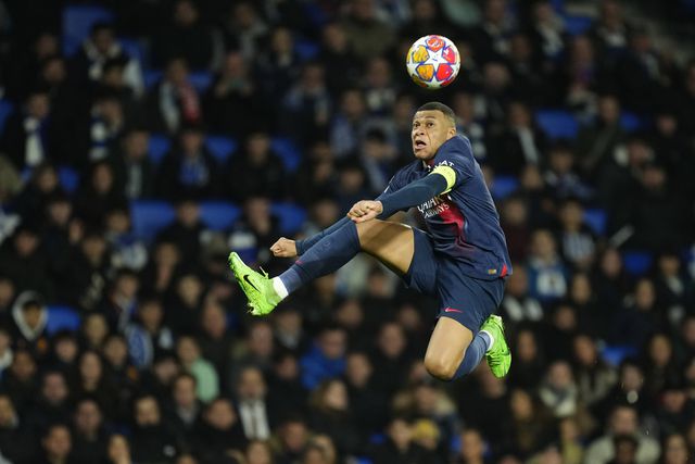 Mbappé imparável leva PSG aos quartos de final